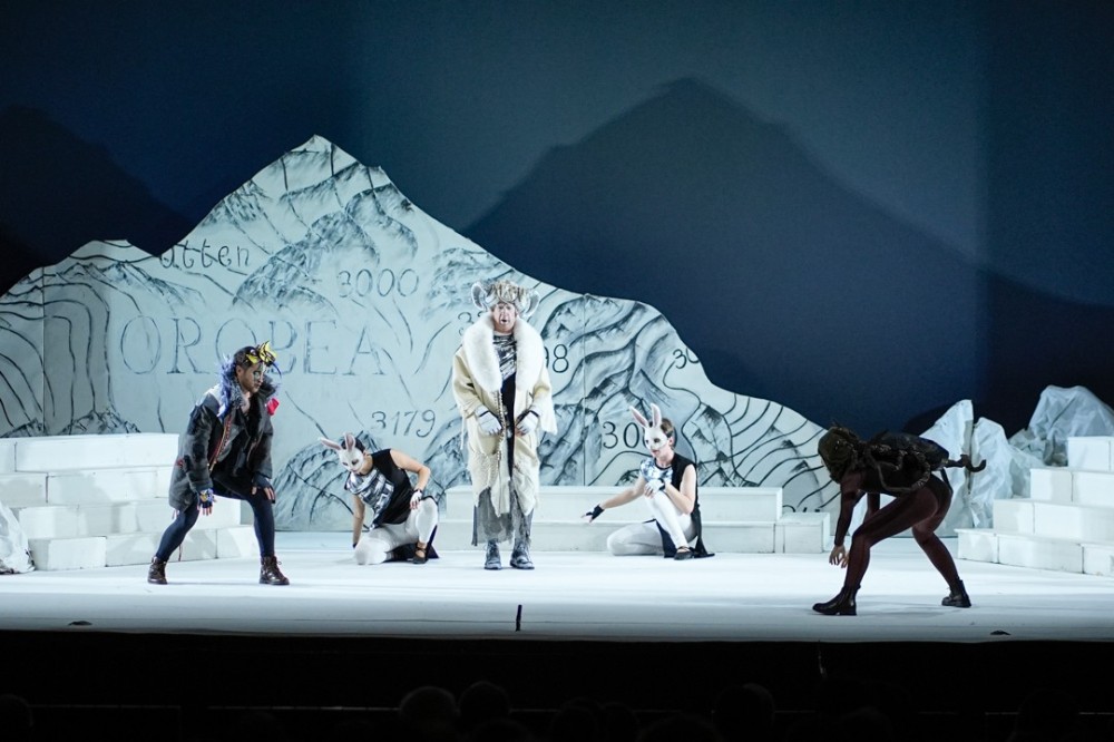 Successo al Teatro Lirico — I Giochi di Orobea — celebra la Valtellina e i valori olimpici