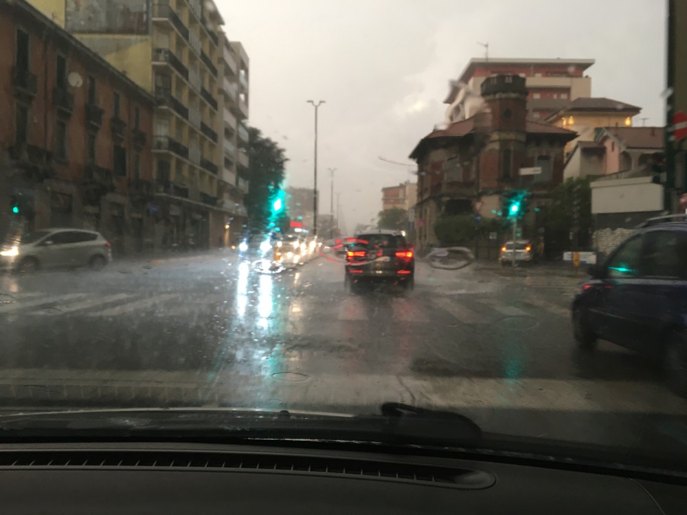 Maltempo: allerta arancione in Lombardia e gialla a Milano e Genova per rischio idrogeologico e temporali