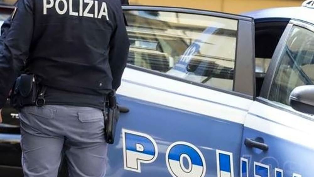 Tentato strangolamento di due bambini a Brescia, La Russa: «Fatto gravissimo, bene la revoca del permesso di soggiorno»