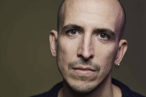 GIOVANNI TRUPPI: “Tuo padre, mia madre, Lucia” è il brano in gara al Festival di Sanremo.