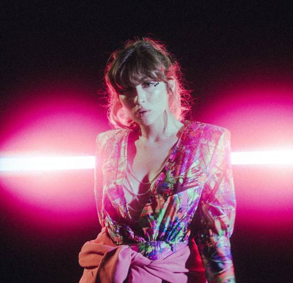 Caffellatte: NONCHALANCE il nuovo singolo ironico e pungente