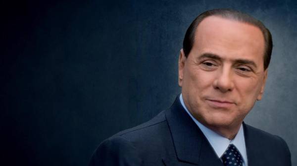 “A Dio, Silvio” - Grande protagonista della politica italiana, un'icona che ha trasformato i media italiani; Addio... Silvio Berlusconi!