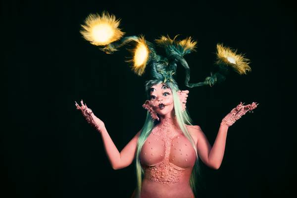 MELANIE MARTINEZ pubblica il 31 marzo il suo nuovo  album PORTALS