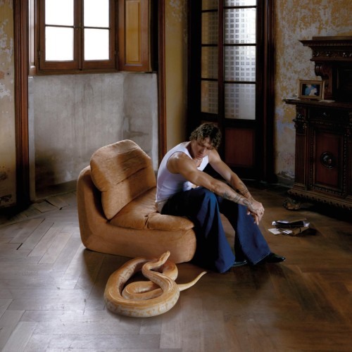 Irama — Antologia della vita e della morte: esce oggi. Verso San Siro l’11 giugno 2026